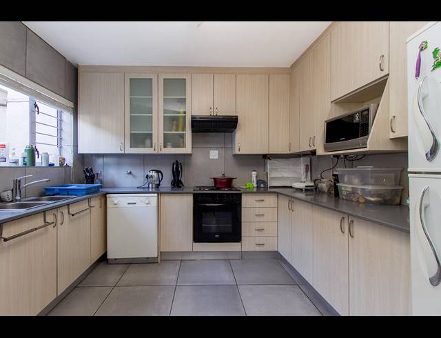 3 BEDROOM TOWNHOUSE RENTED IN FAIRLAND